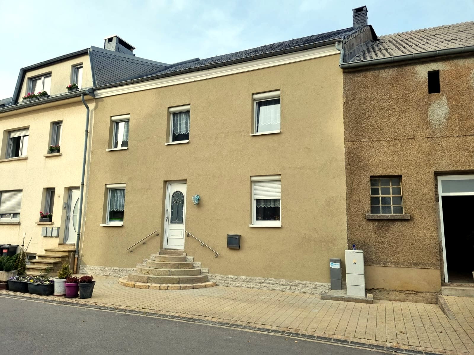 Façade avant rénovation et traitement
